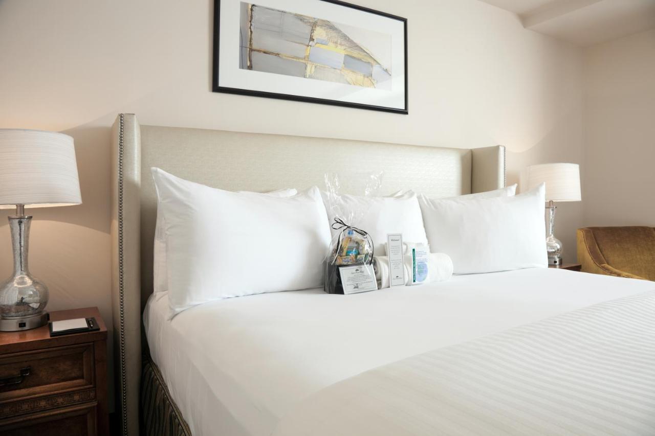 | State Plaza Hotel