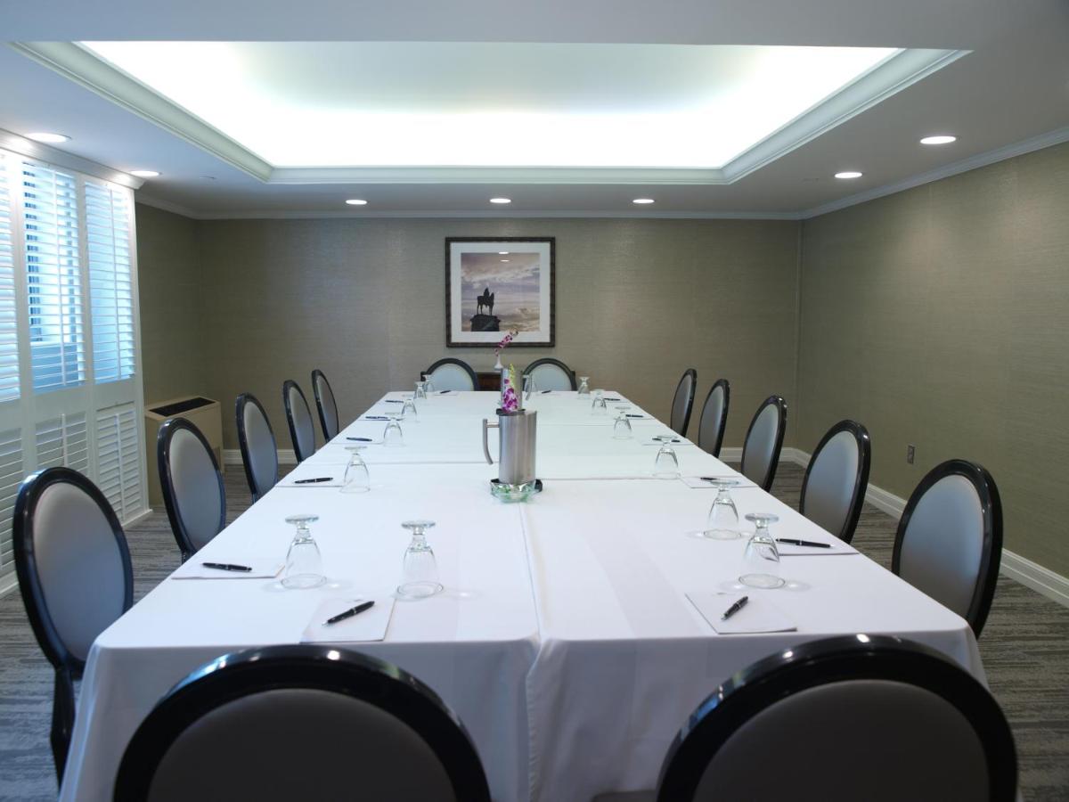 | State Plaza Hotel