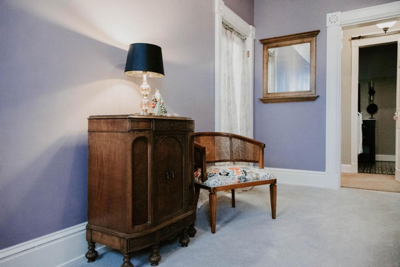 | Georges on York B&B