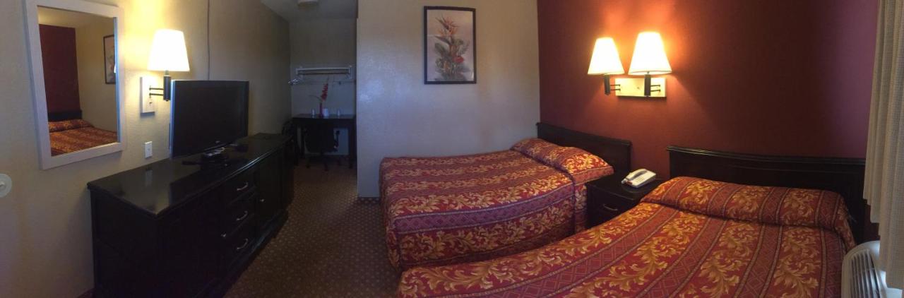 | Hilltop Inn & Suites