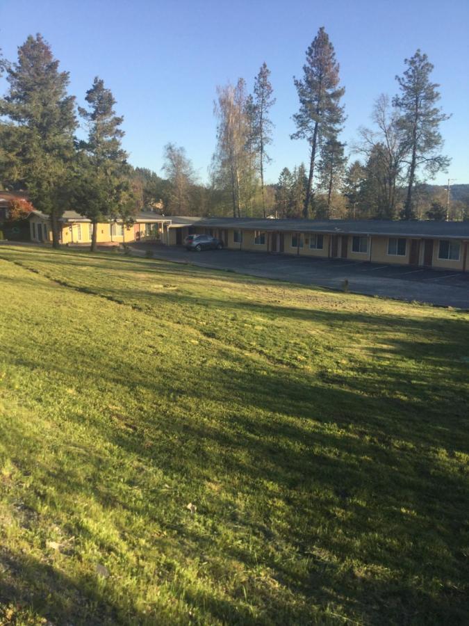 | Budget Inn - Laytonville