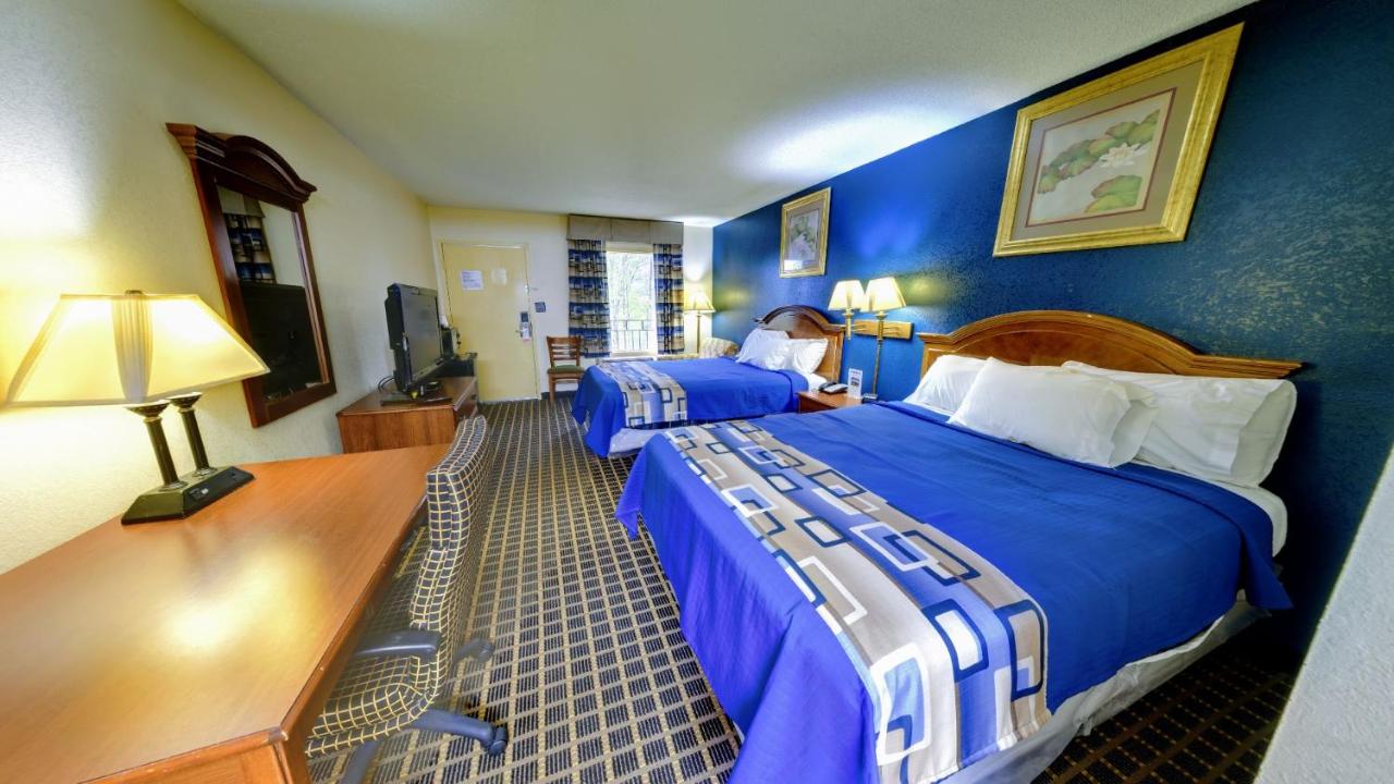  | Dahlonega Mountain Inn