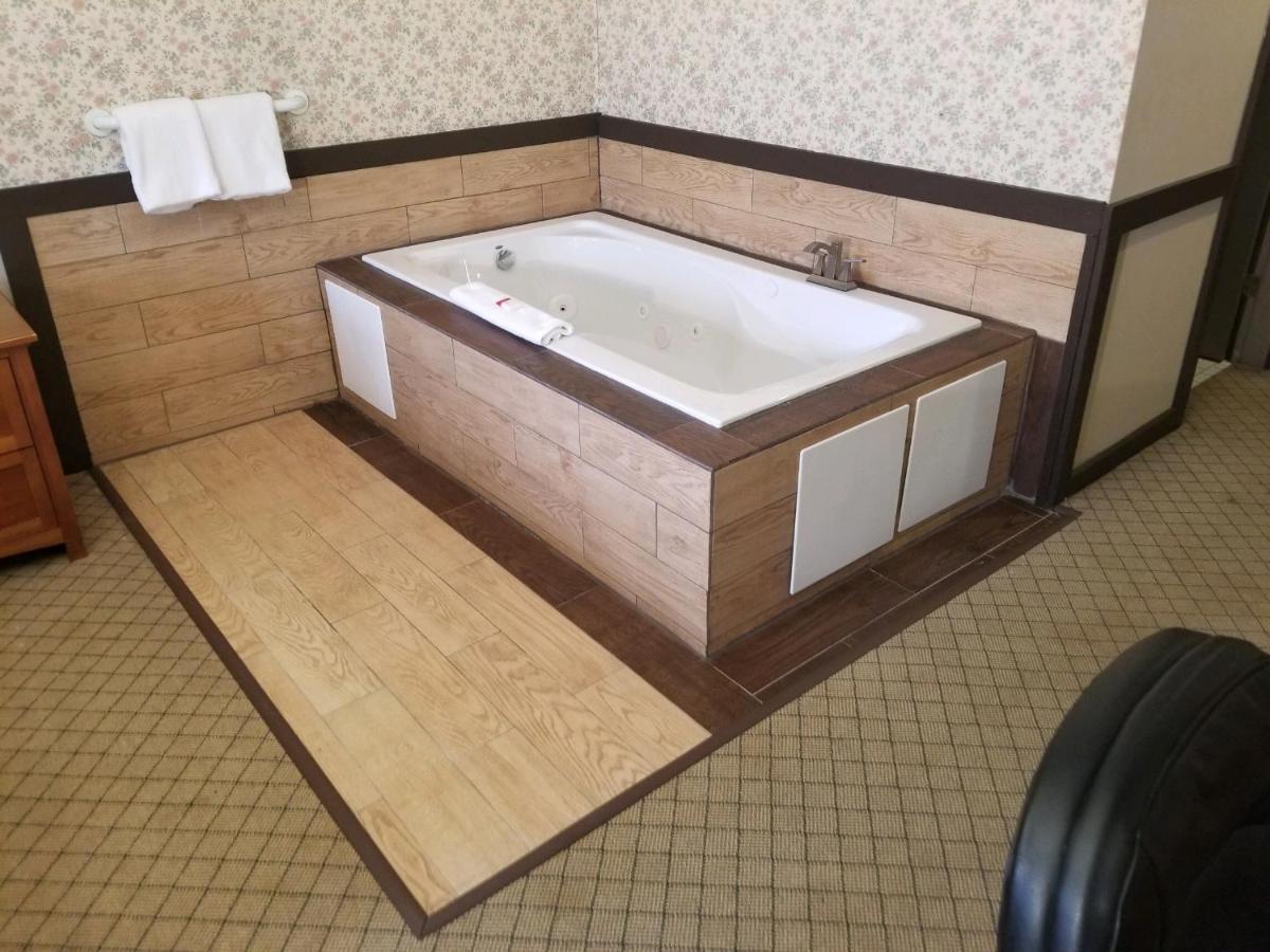 | Spring House Inn