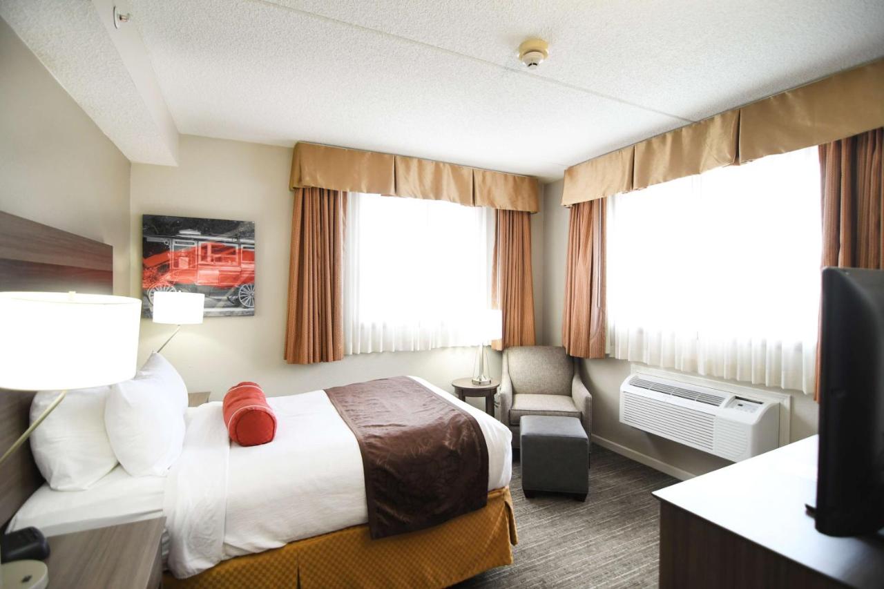 Room #25308911 at Best Western Plus Sandusky Hotel & Suites