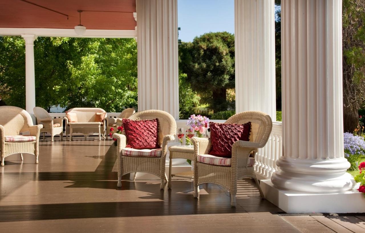 | Churchill Manor