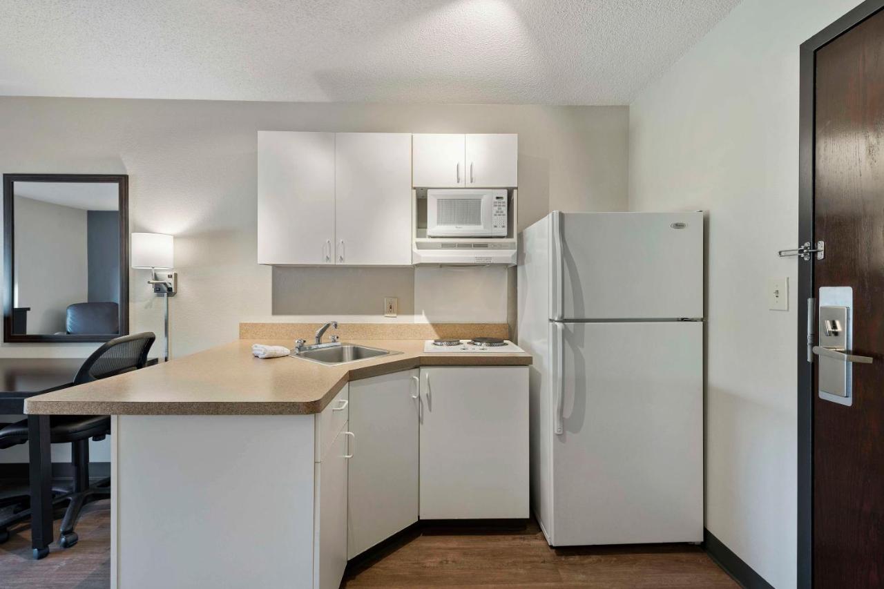 Queen Studio - Non-Smoking at Extended Stay America Select Suites - Charlotte - University Place