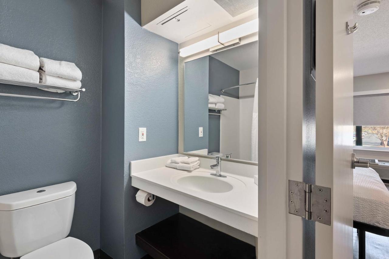 Queen Studio - Non-Smoking at Extended Stay America Select Suites - Charlotte - University Place