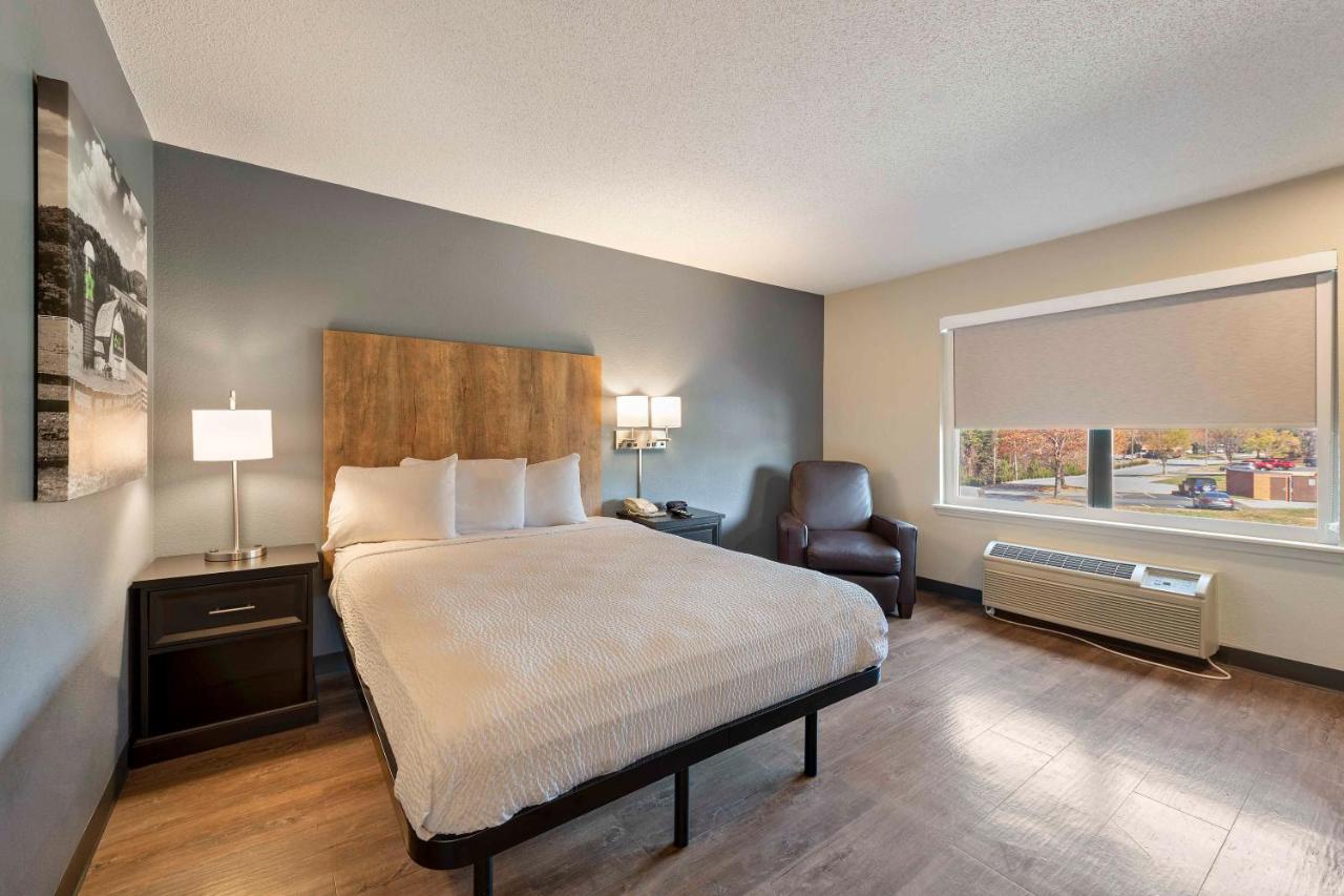 Queen Studio - Non-Smoking at Extended Stay America Select Suites - Charlotte - University Place