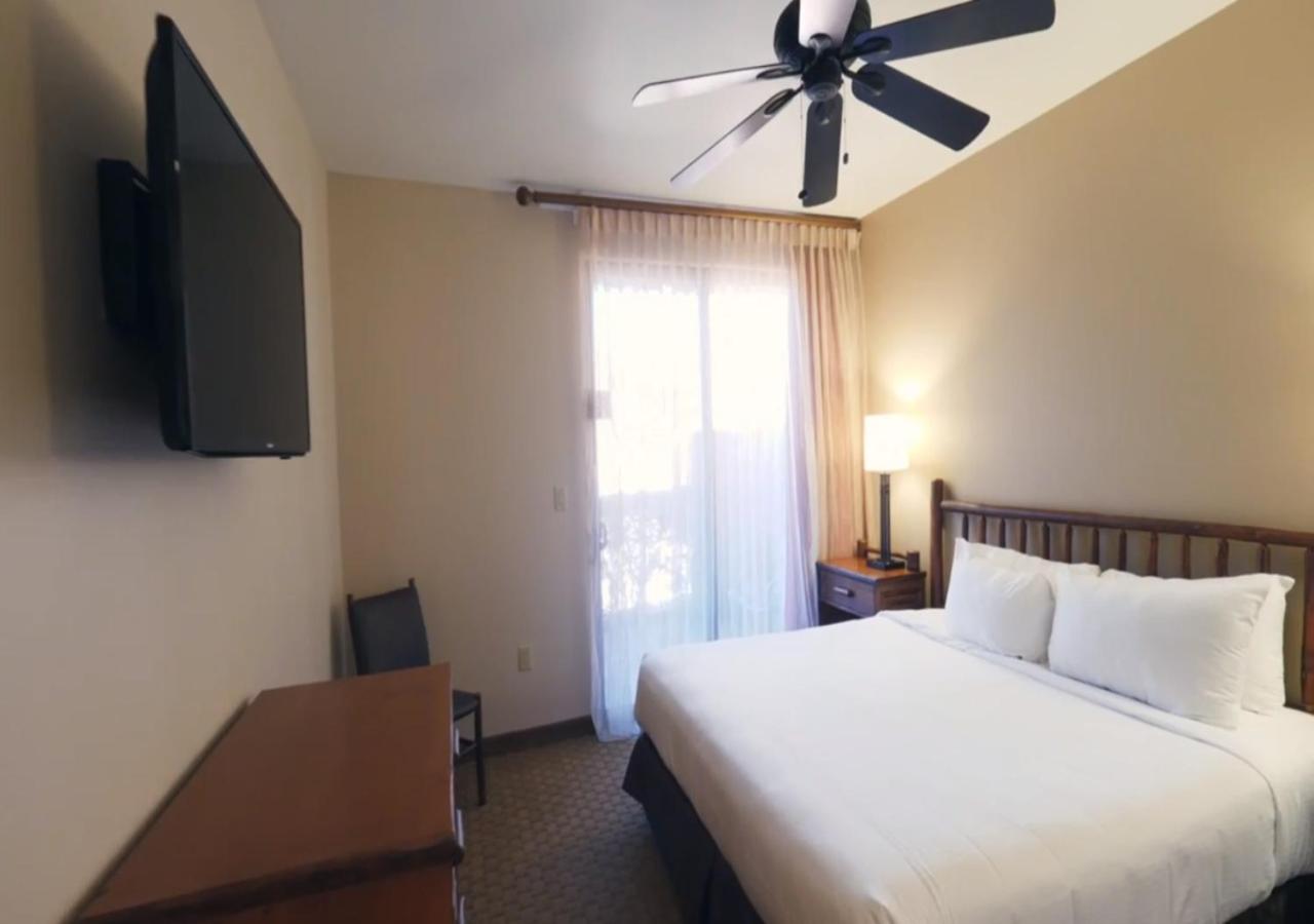 One-Bedroom Suite at Bell Rock Inn