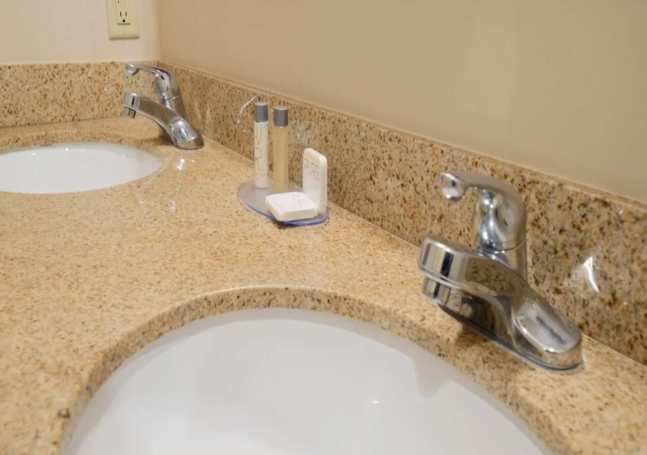One-Bedroom Suite at Bell Rock Inn