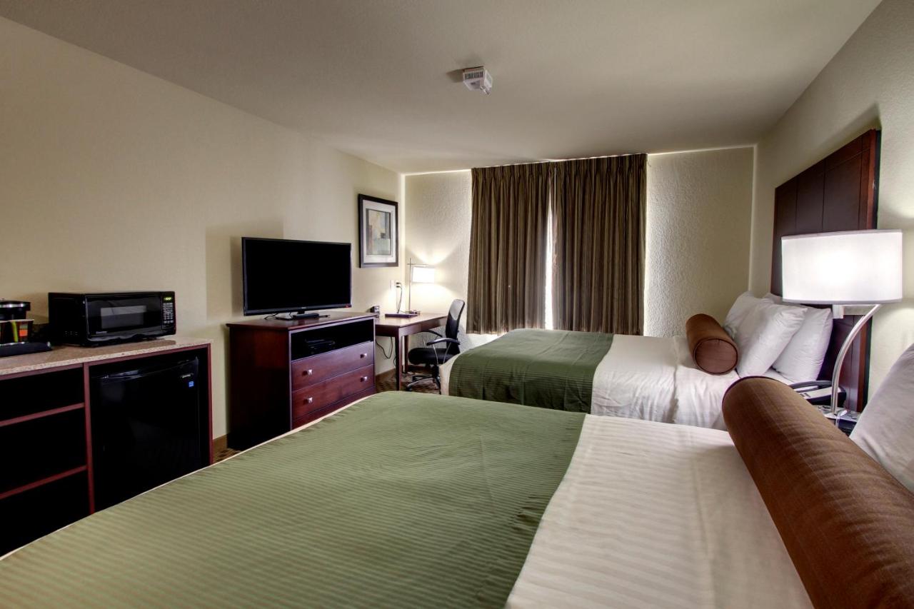| Cobblestone Hotel & Suites - Newton