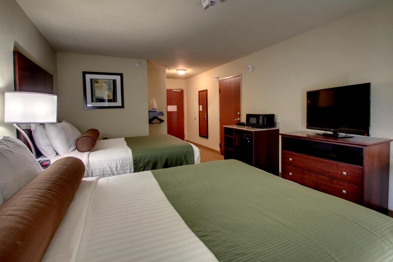 | Cobblestone Hotel & Suites - Newton