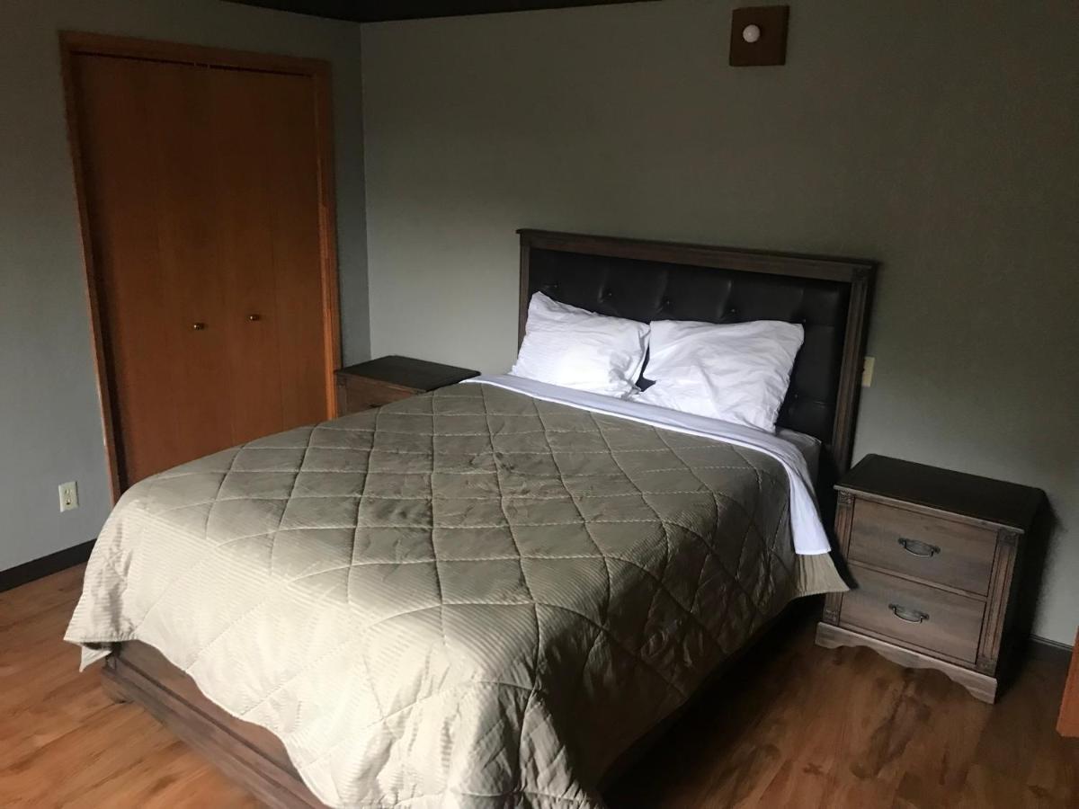 | Mountain Trail Lodge and Vacation Rentals