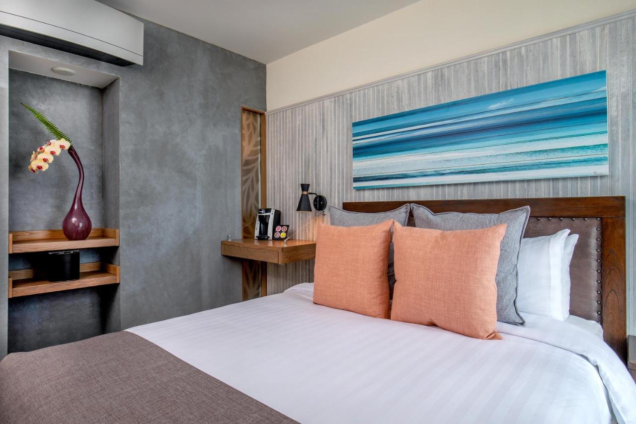 Budget Queen Room at Hotel 1868