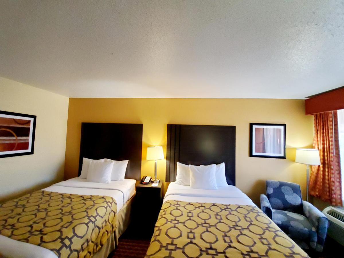 Double Room with Two Double Beds - Non-Smoking (4 Adults) at Baymont by Wyndham Goodlettsville/Nashville