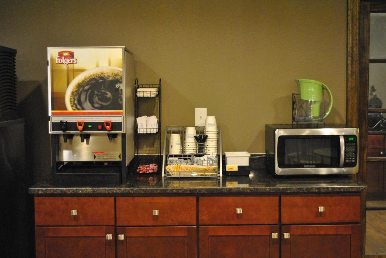 | Super 8 by Wyndham Cromwell/Middletown