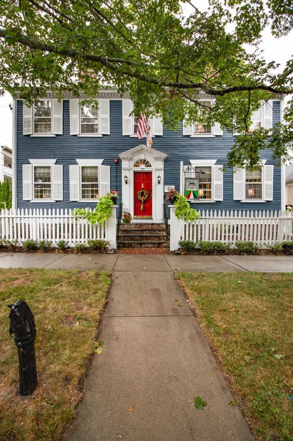  | William's Grant Inn Bed and Breakfast