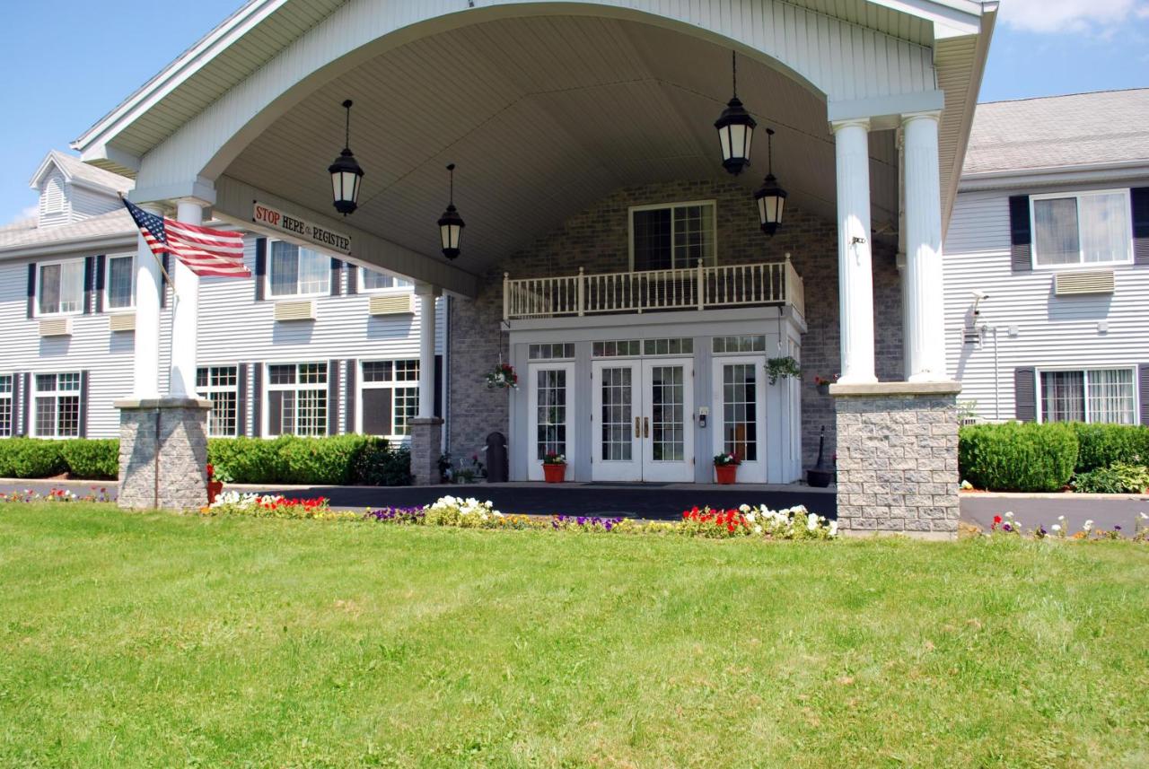 | Cabot Inn & Suites