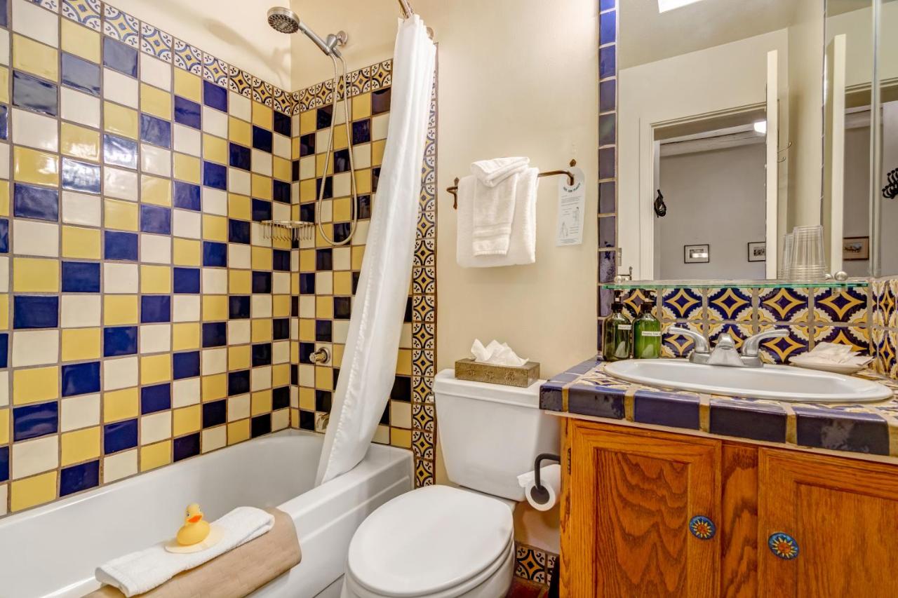 King Room with Patio - Pet-Friendly at Santa Fe Motel & Inn
