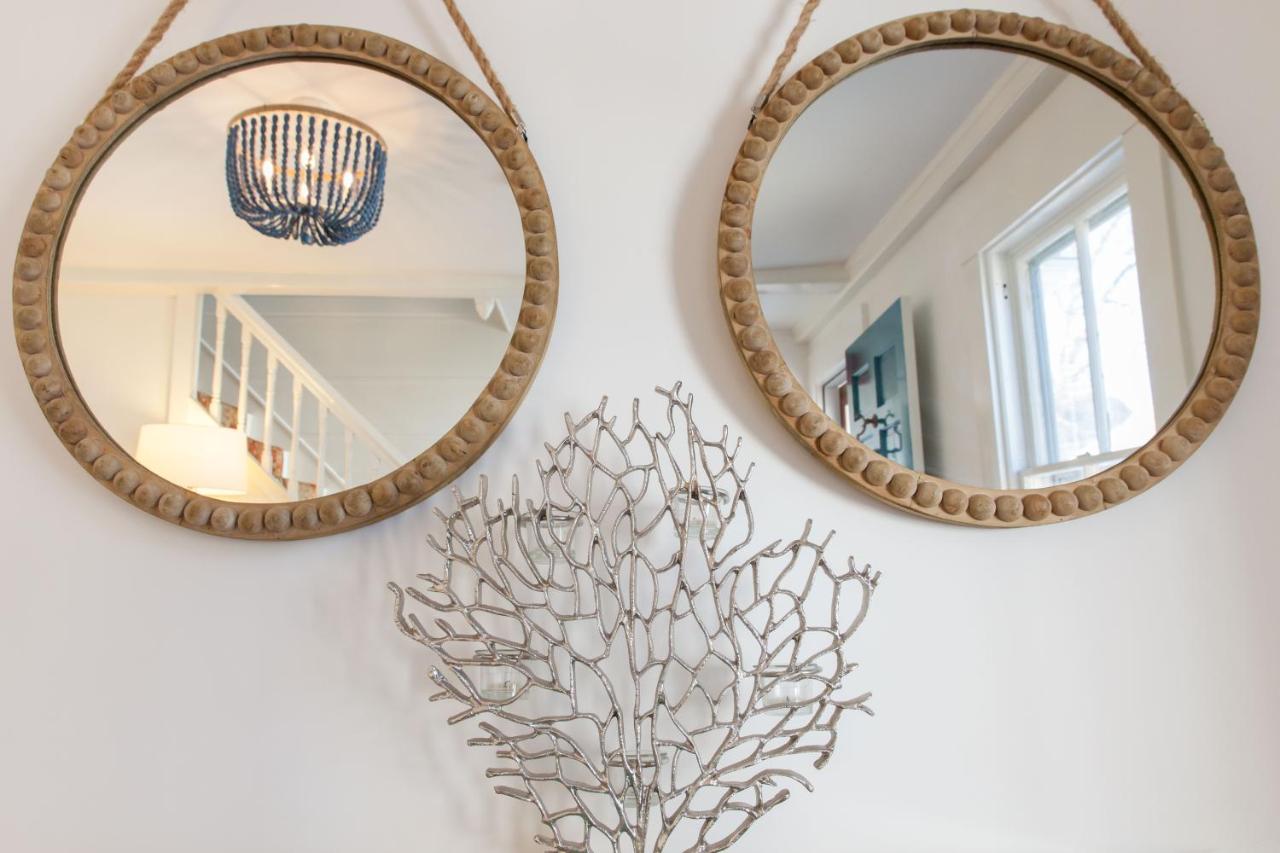 | Carlisle House Inn
