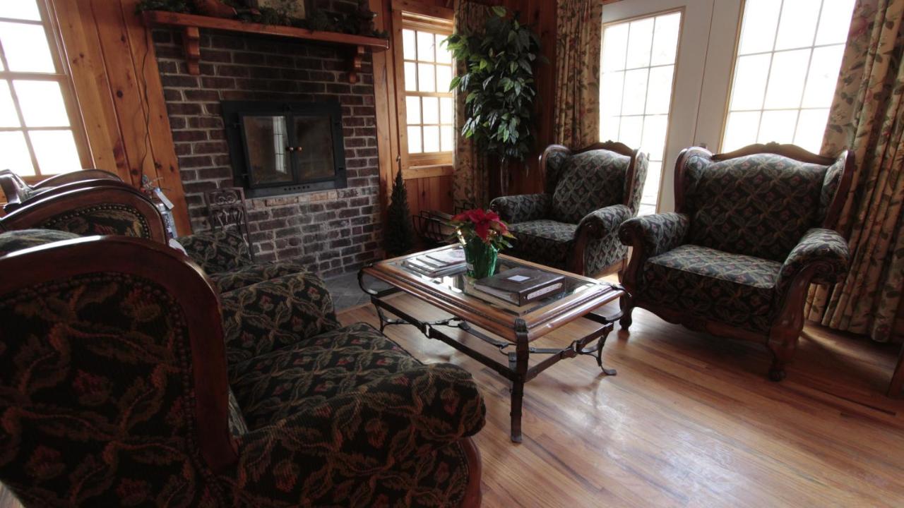 | Ridgeway Inn - Blowing Rock