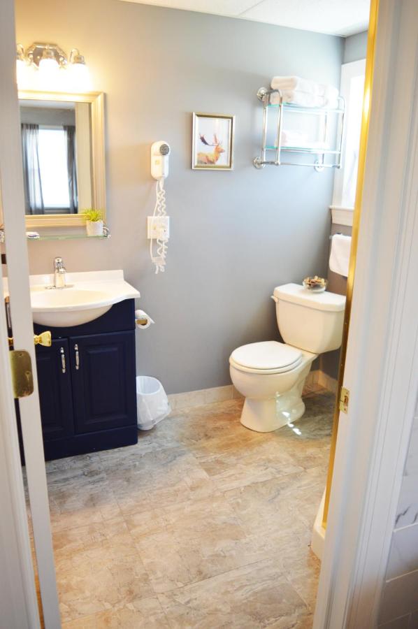 | Mountain View Suites