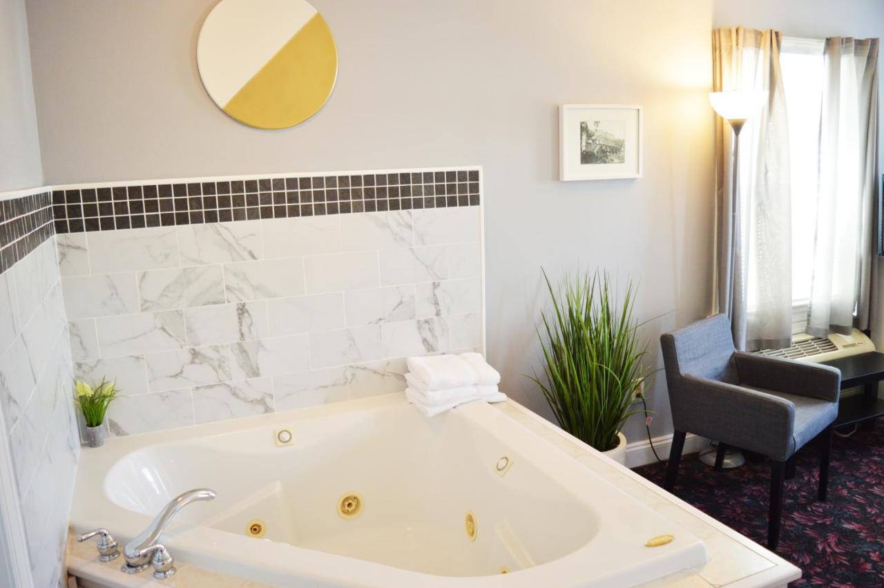 | Mountain View Suites