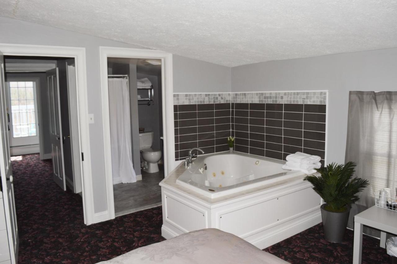 | Mountain View Suites