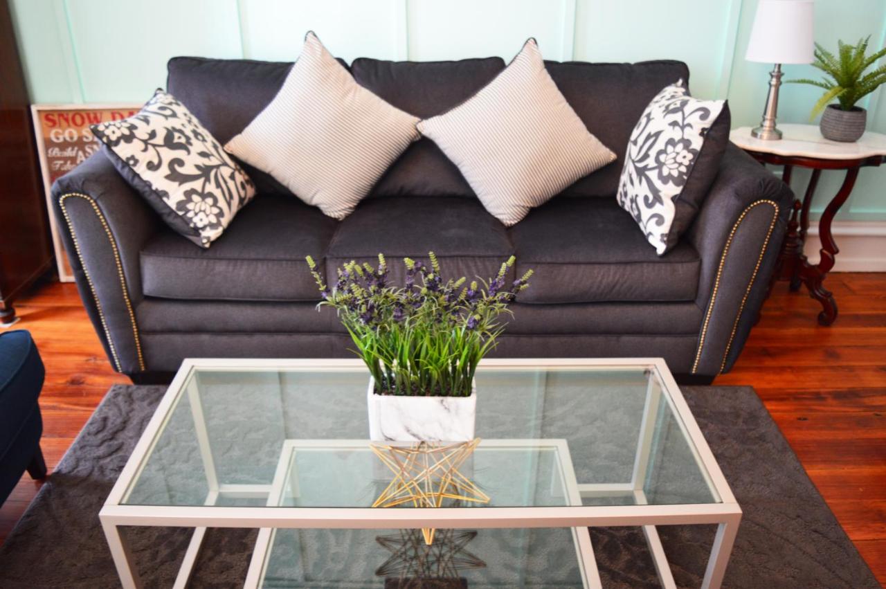 | Mountain View Suites