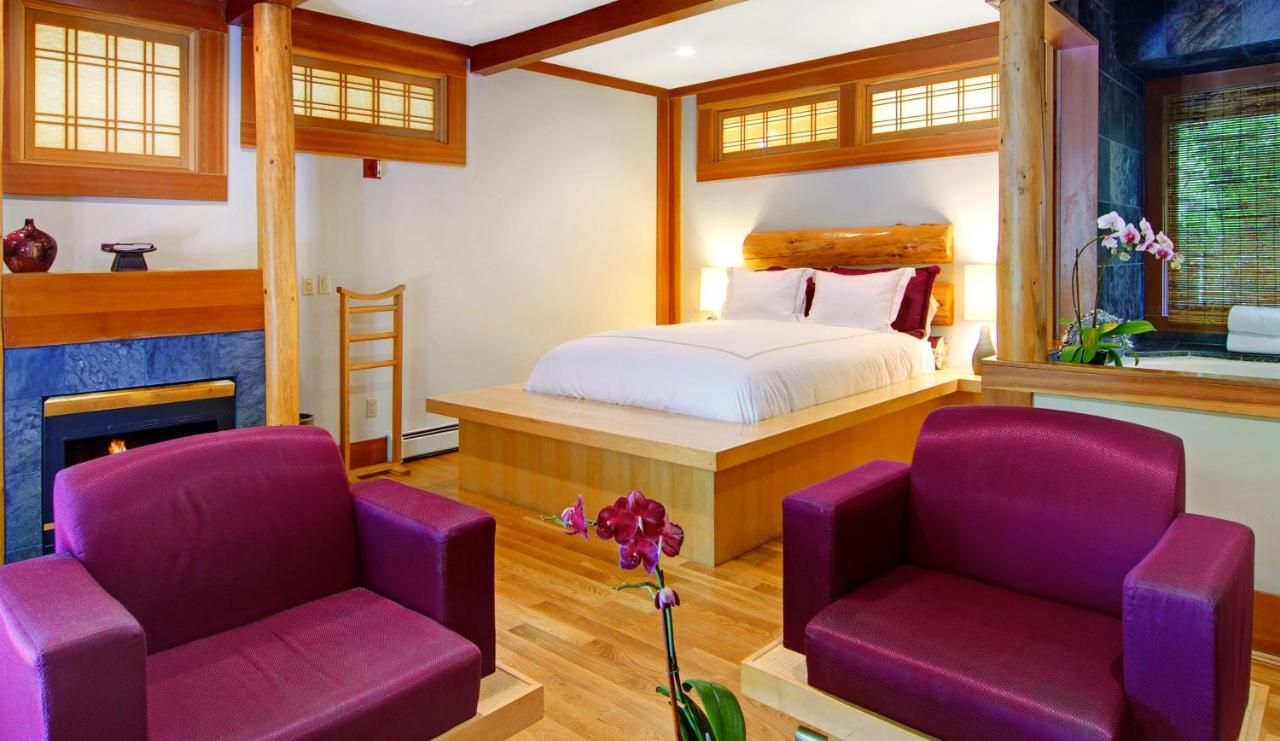 | Inn at Depot Hill