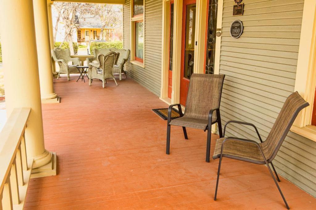 | Iron Horse Inn