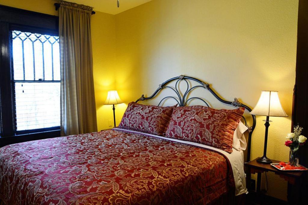 | Iron Horse Inn