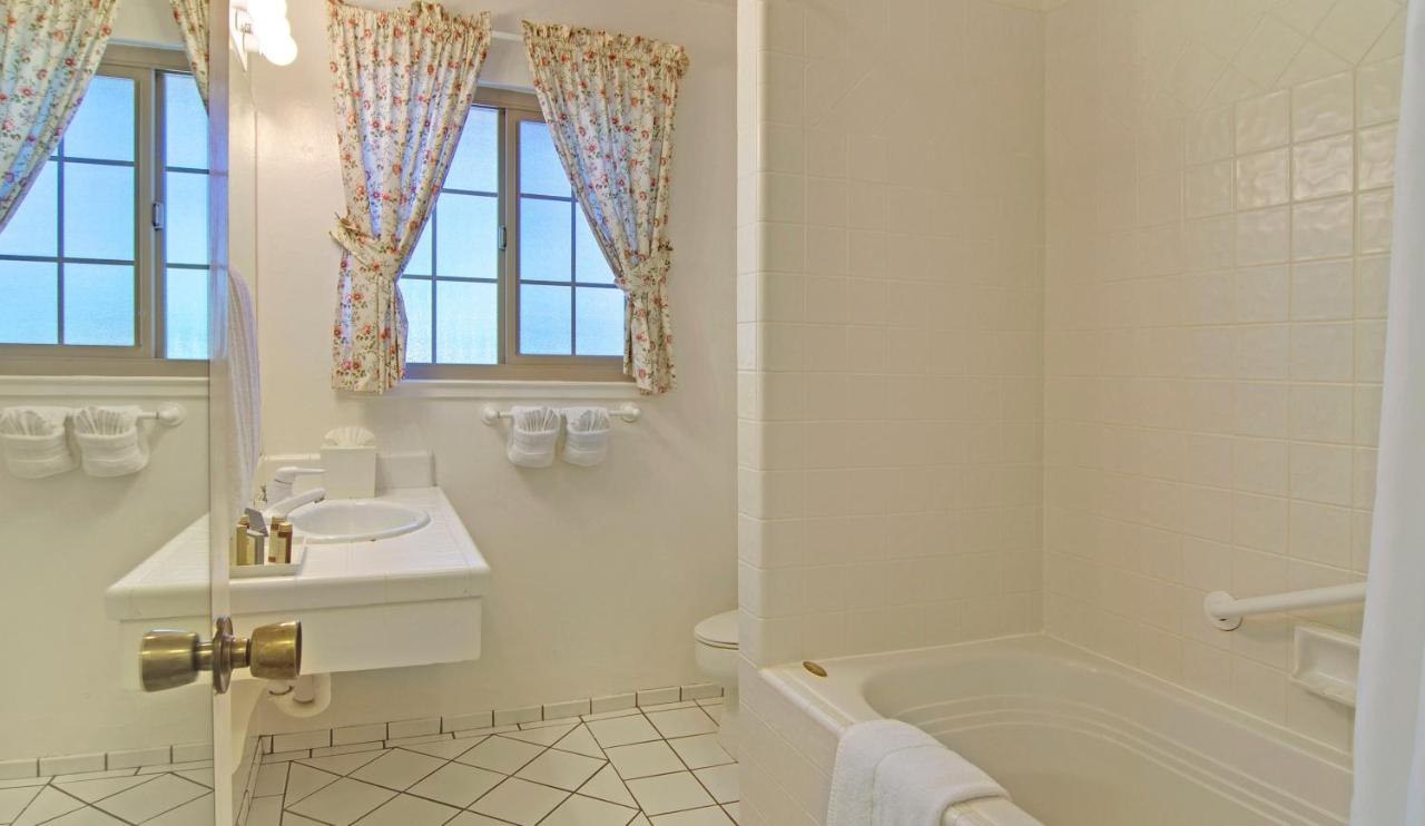 King Room with Whirlpool at Svendsgaard's Inn