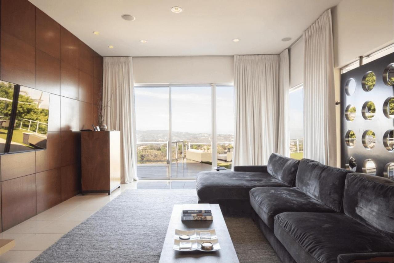 | Villa Sizzle