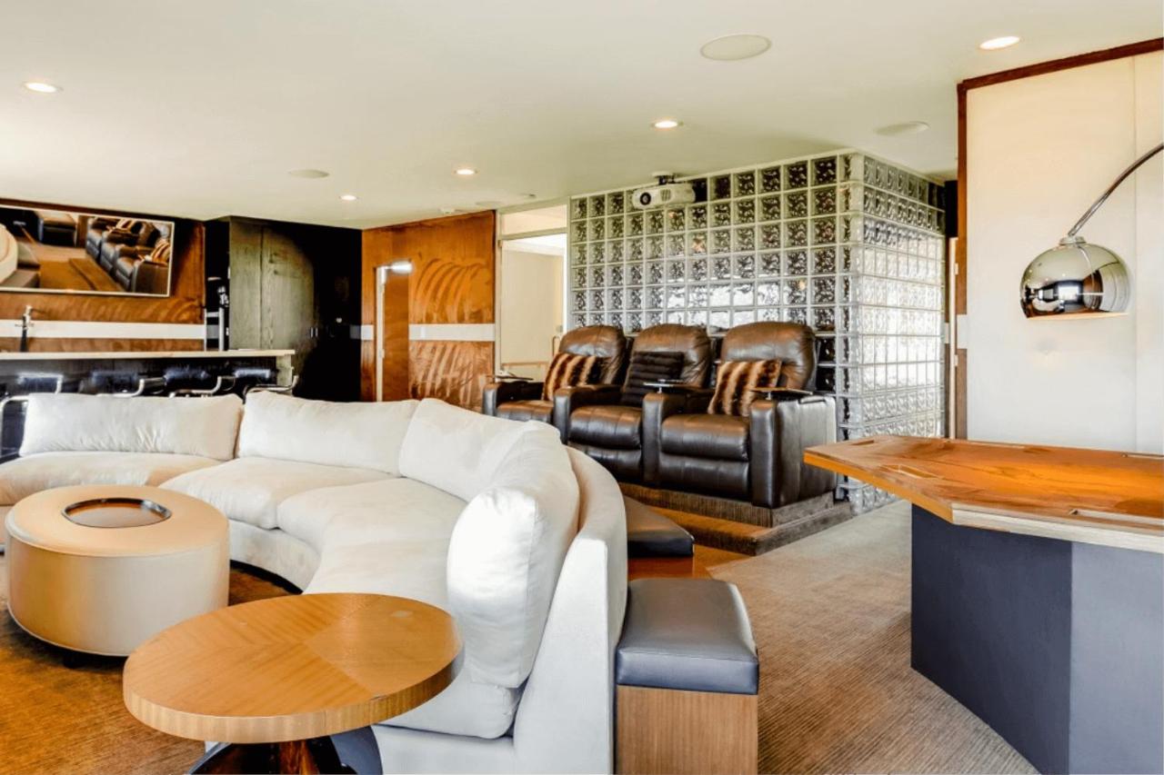 | Villa Sizzle