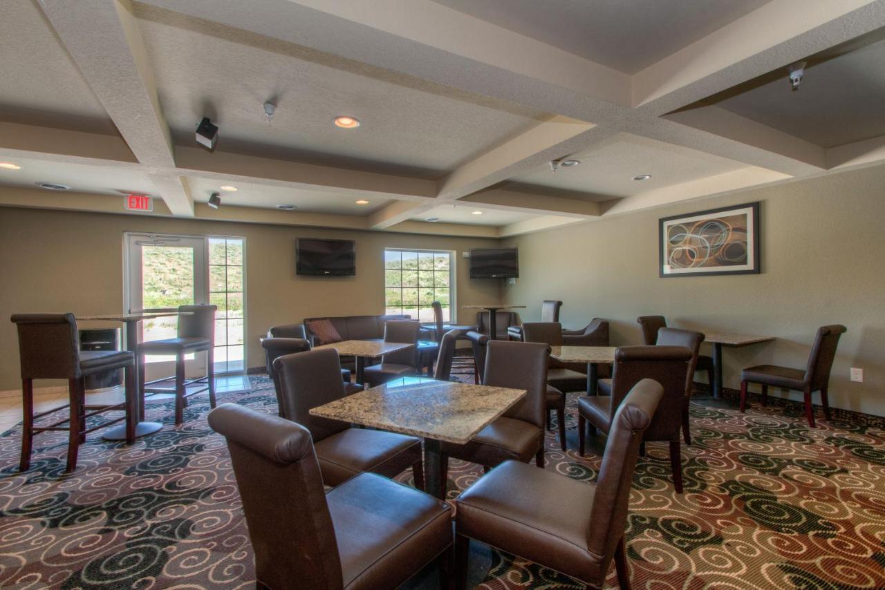 | Cobblestone Inn & Suites - Wray