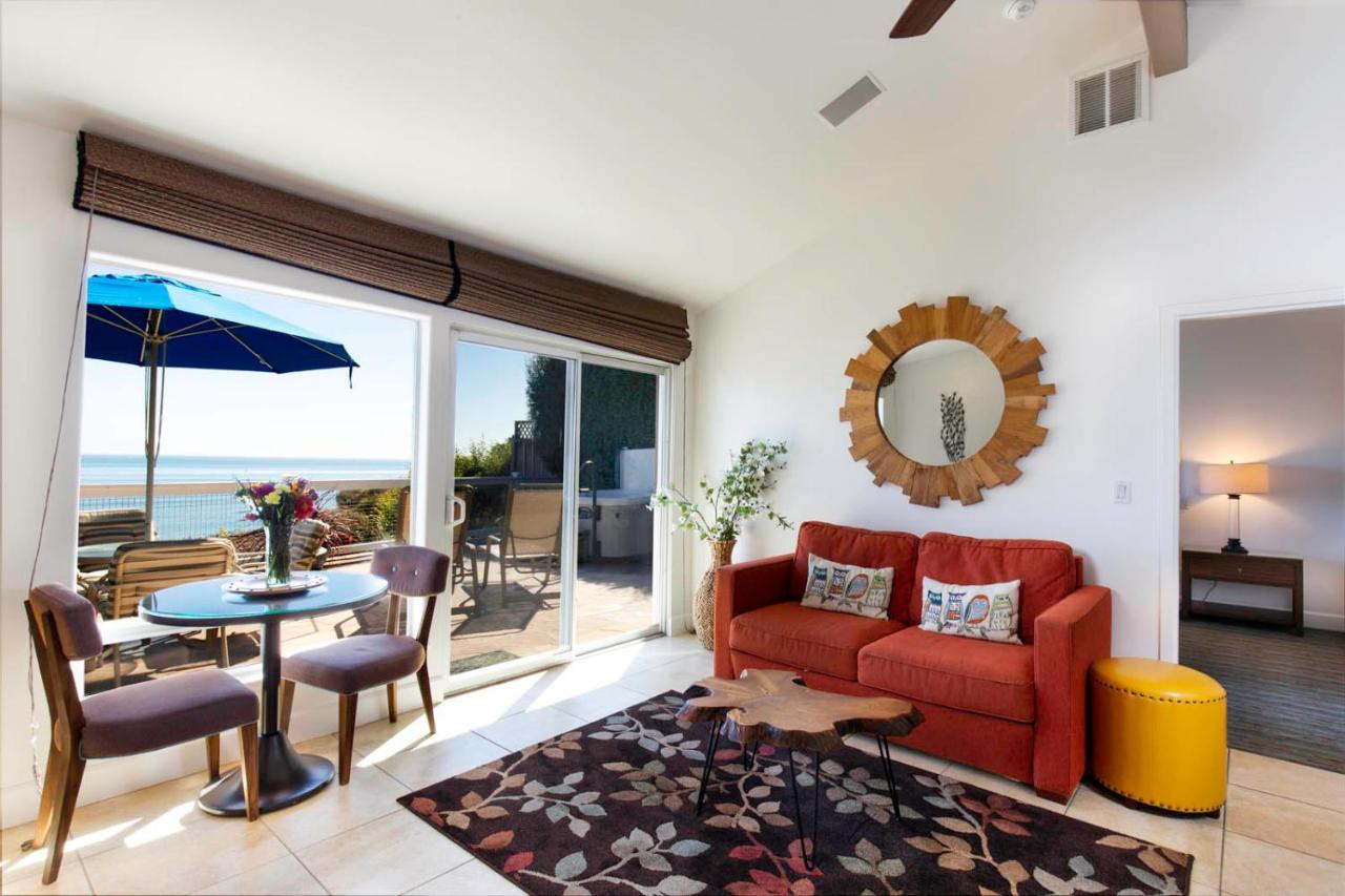 | Sea & Sand Inn