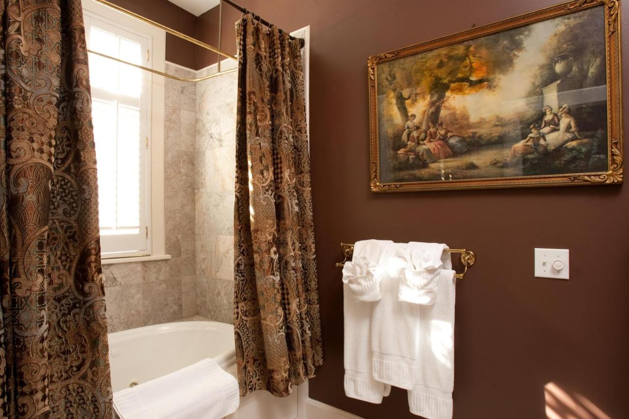 | Black Walnut B&B Inn