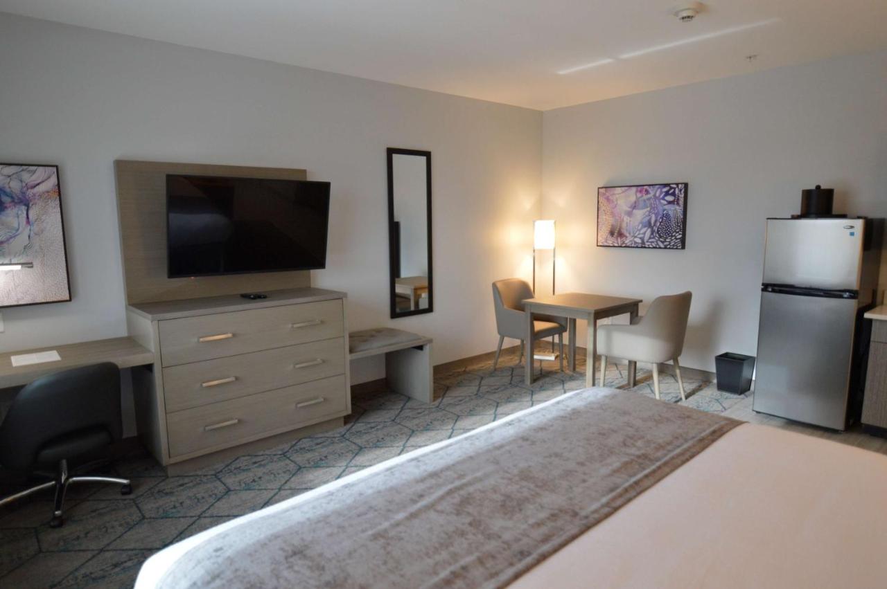 King Suite - Disability Access at Best Western Plus Executive Residency Oklahoma City I-35