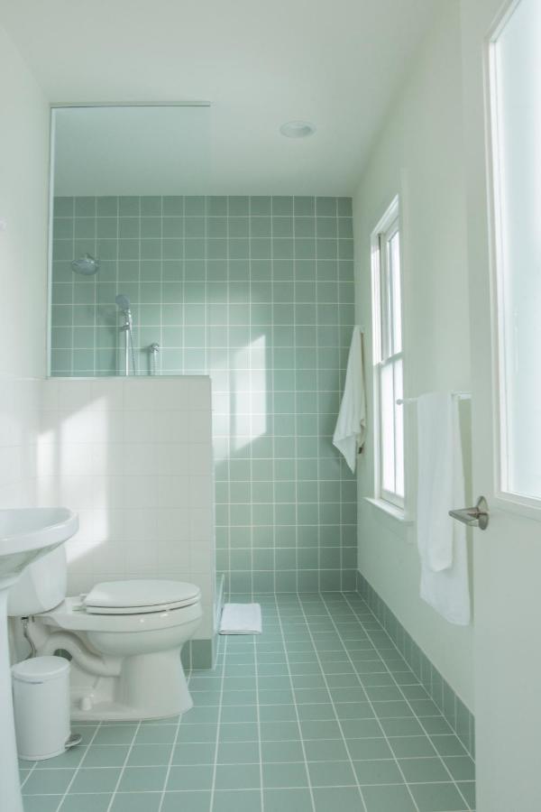 | Guest House Raleigh