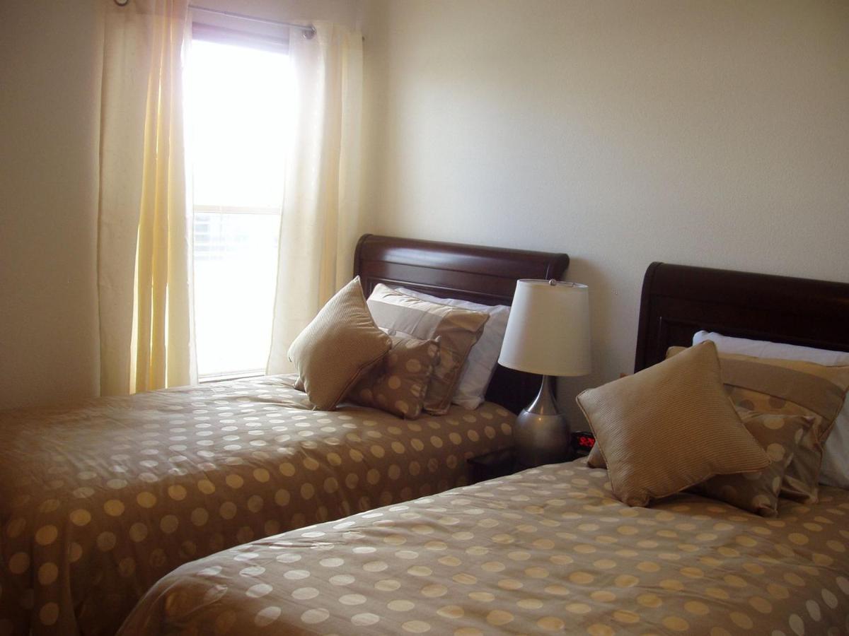 | Your perfect family holiday! Private pool, Games Room, 12 Mins to Disney