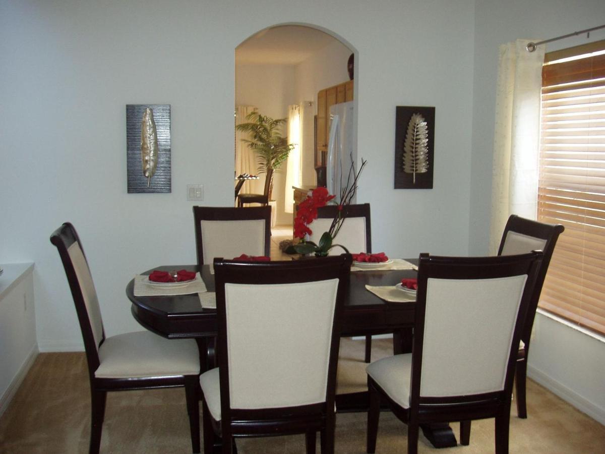 | Your perfect family holiday! Private pool, Games Room, 12 Mins to Disney