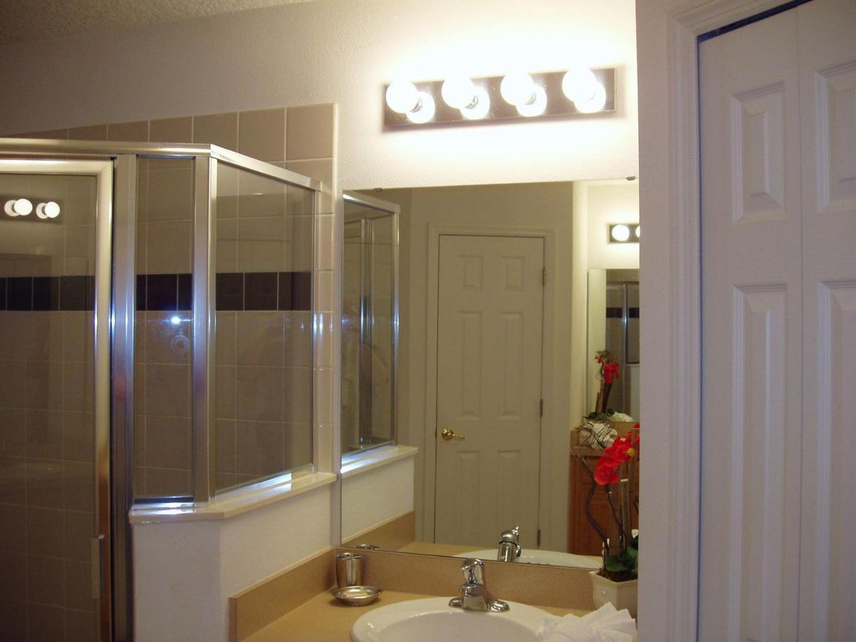 | Your perfect family holiday! Private pool, Games Room, 12 Mins to Disney
