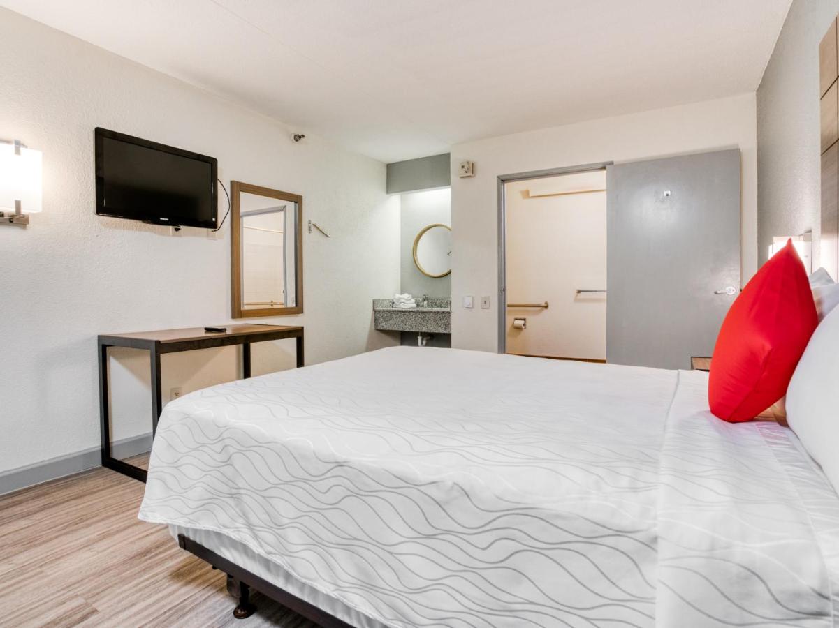 | Dallas Love Field Inn