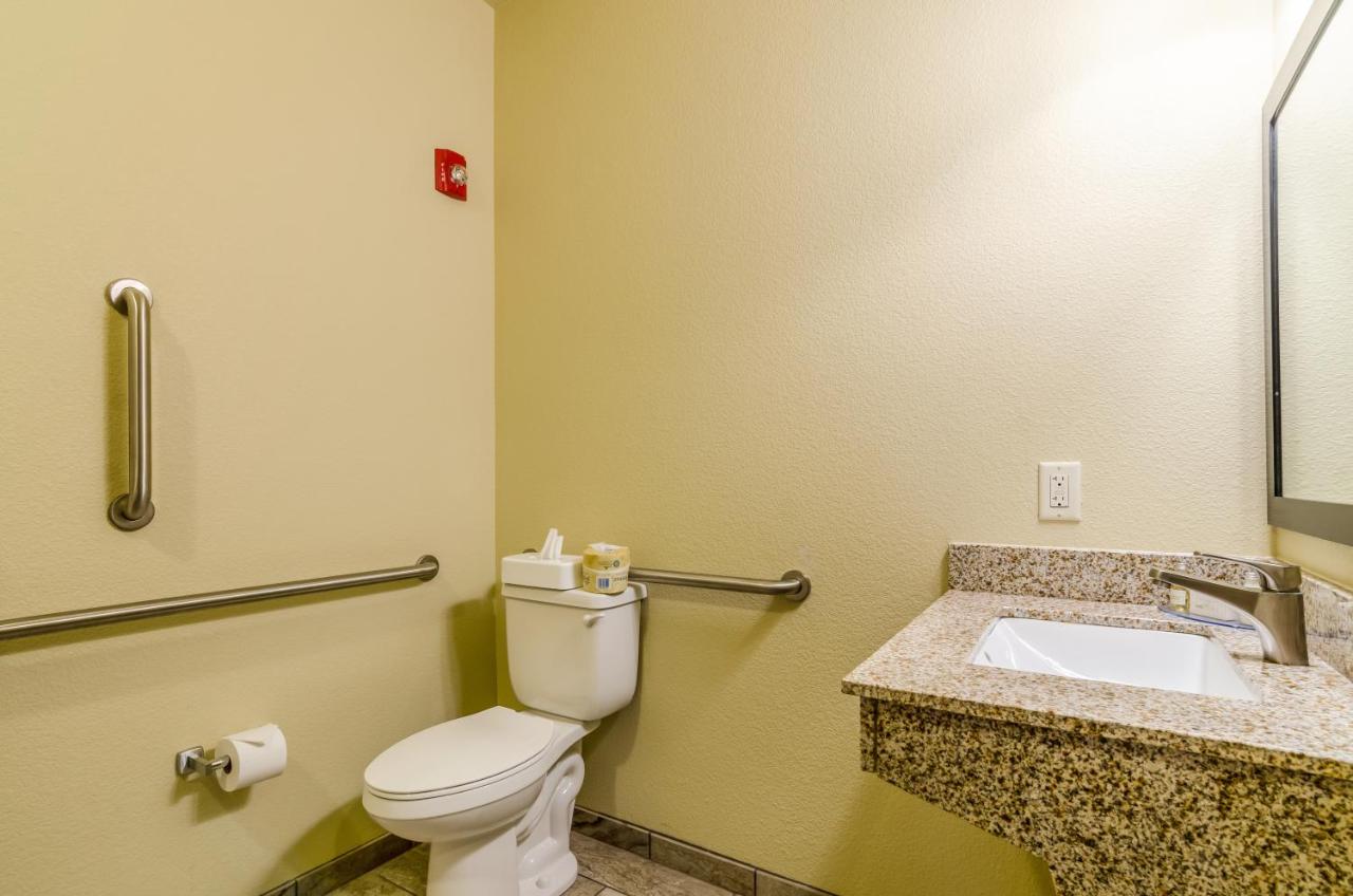 Studio - Disability Access at Cobblestone Hotel & Suites - McCook