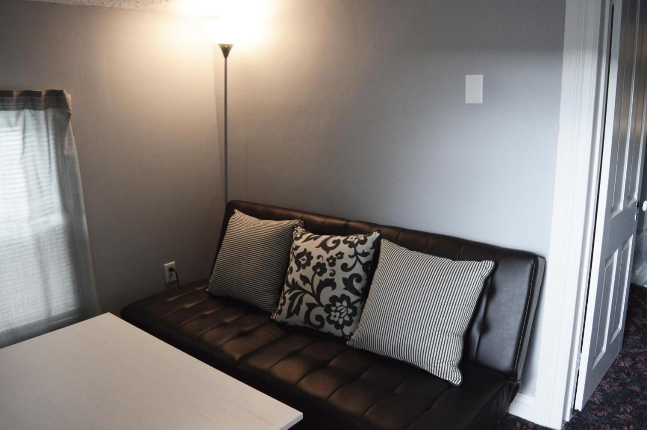 | Mountain View Suites