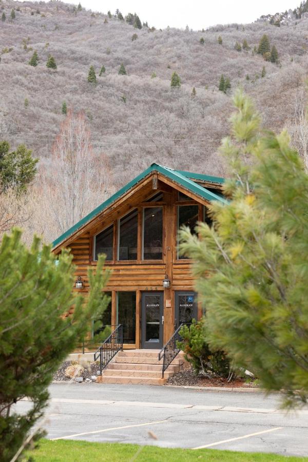 | Alaskan Inn and Spa