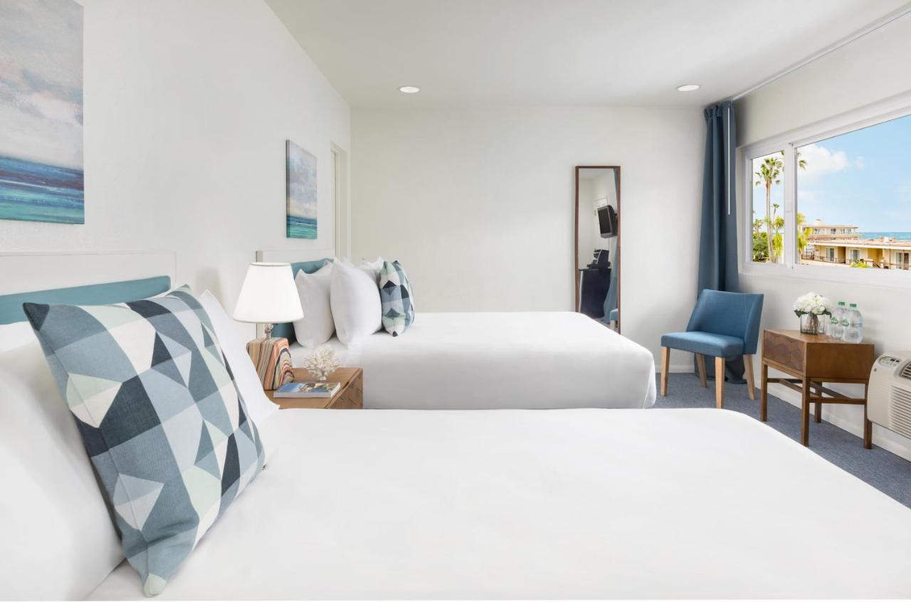  Ocean View Two Queen Beds with Balcony at Pacific Edge Hotel