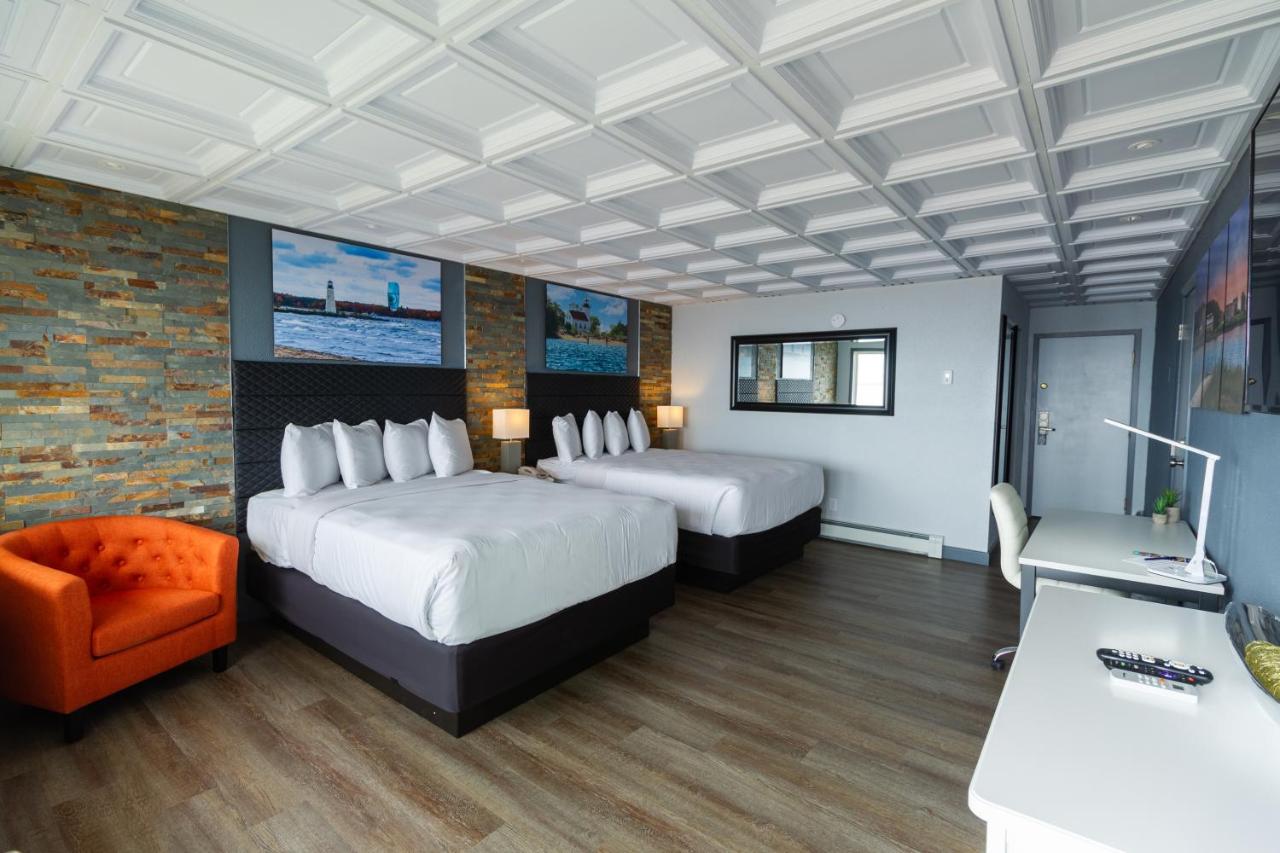 | Terrace Bay Hotel