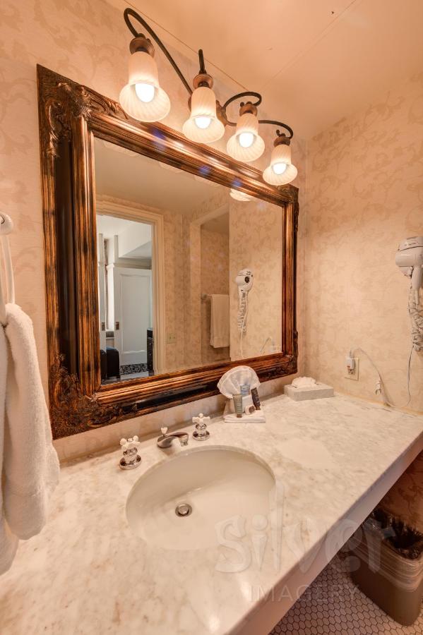 Room Selected at Check-In at Gaslamp Plaza Suites